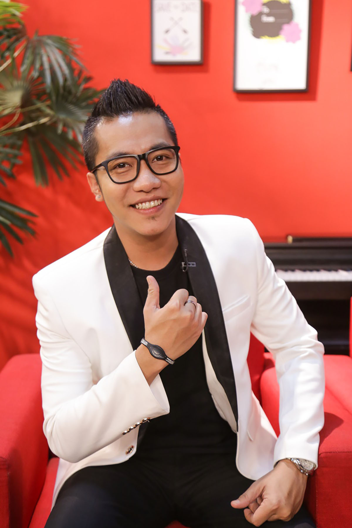 Cát Tường và Hoàng Rapper 'rủ rê' làm cố vấn chuyện tình yêu cho các bạn trẻ