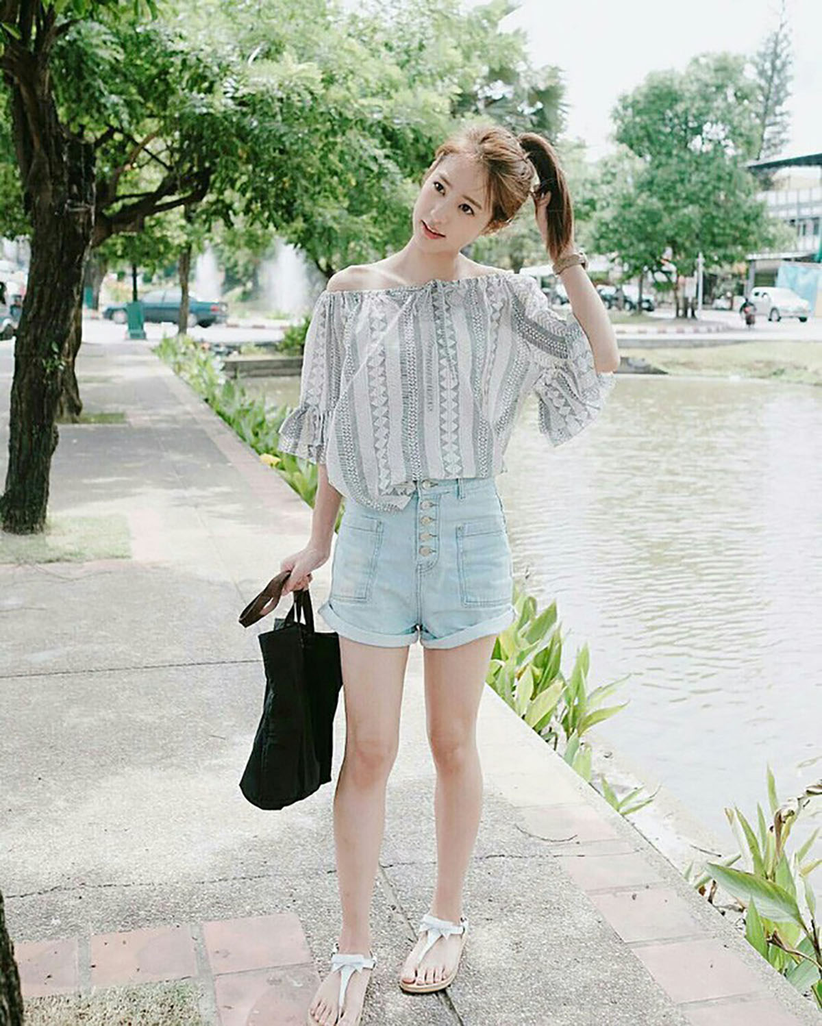 4 kiểu giày dép bệt mà cô gái nào cũng phải có trong tủ đồ diện mùa hè