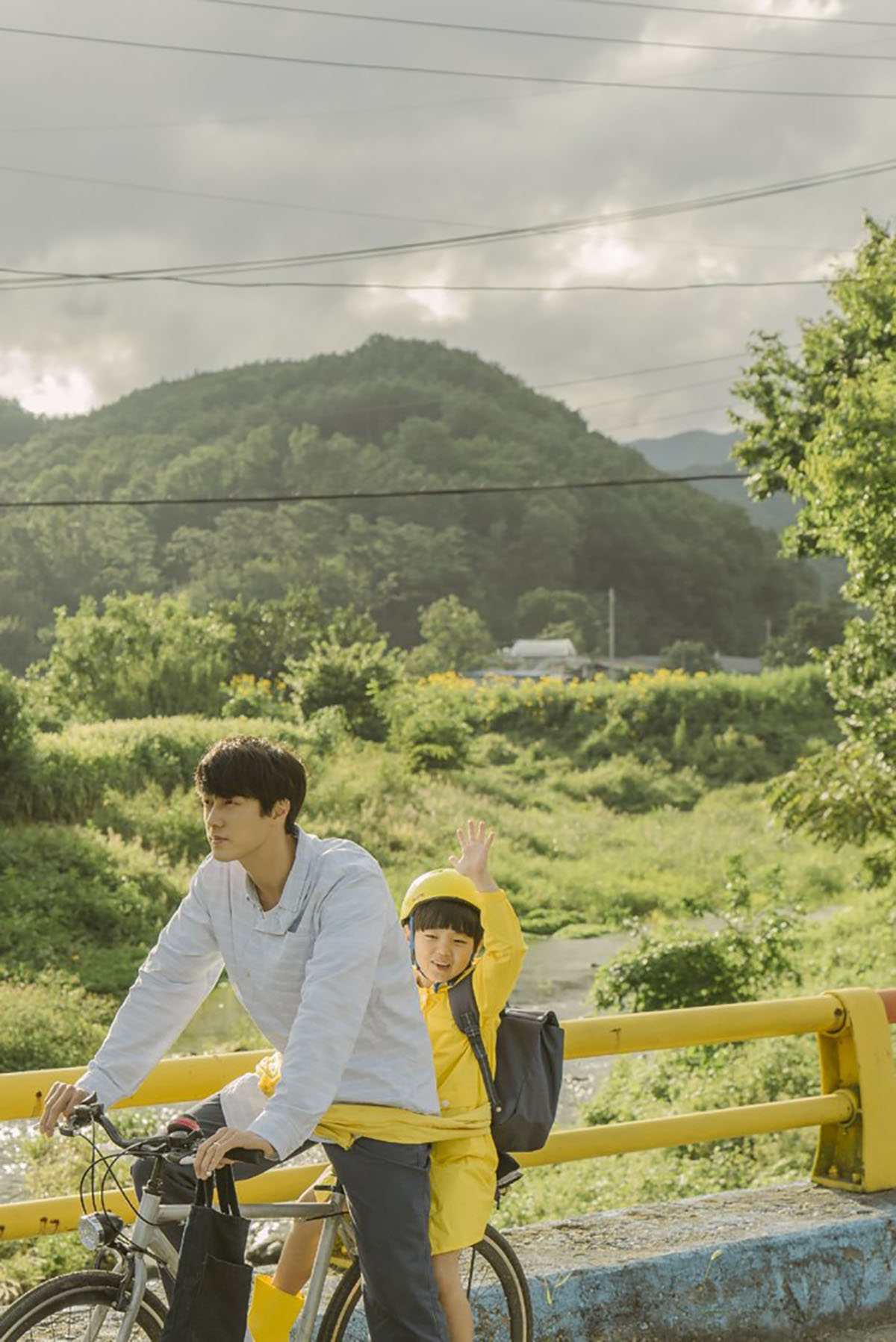 So Ji Sub và Son Ye Jin đã 'ăn diện' như thế nào trong Và Em Sẽ Đến (Be With You)
