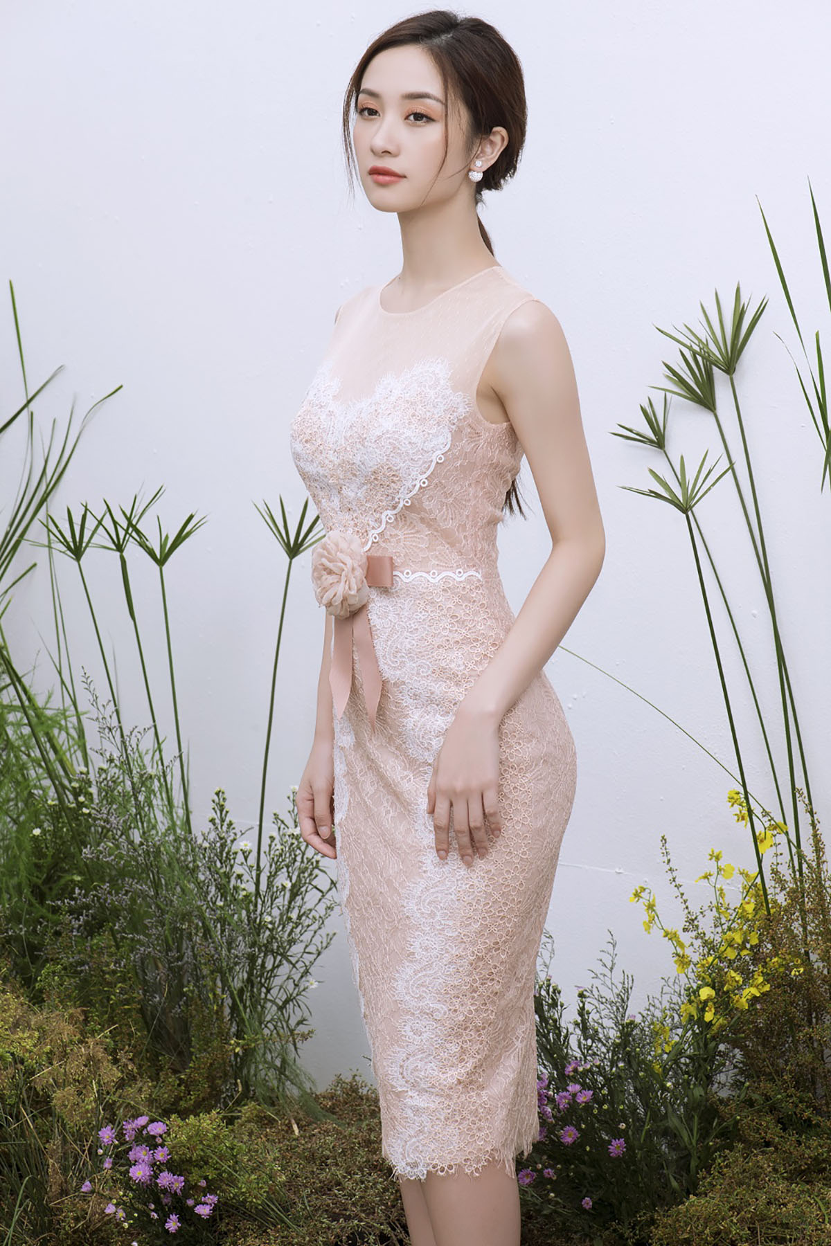 Jun Vũ đẹp mong manh, nhìn mãi không chán trong bộ ảnh mới