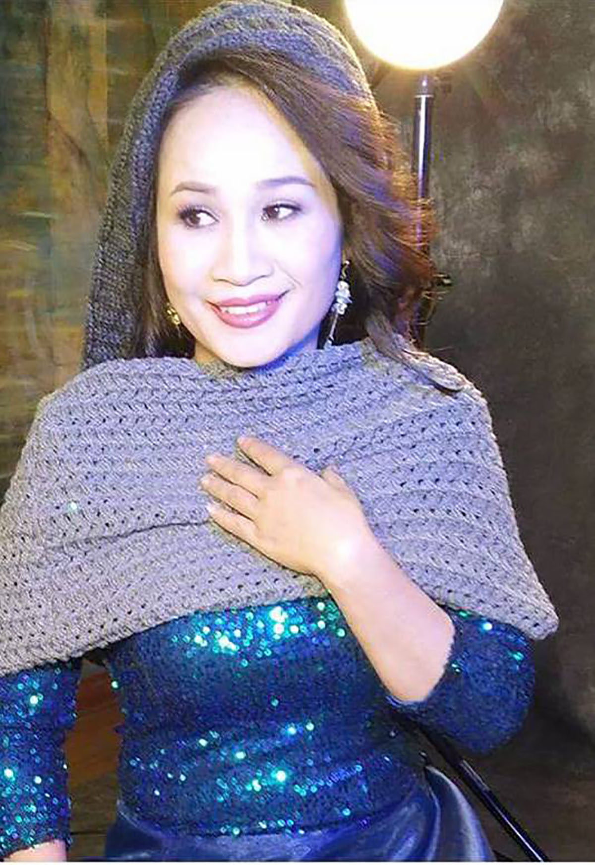Lê Thị Dần 'Thách thức danh hài' lột xác ngoạn mục, lấn sân showbiz