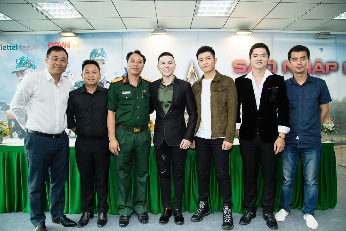 Bảo Kul ói đến ngất xỉu, Hoàng Tôn chăm bôi kem chống nắng khi thực hiện nhiệm vụ quân sự