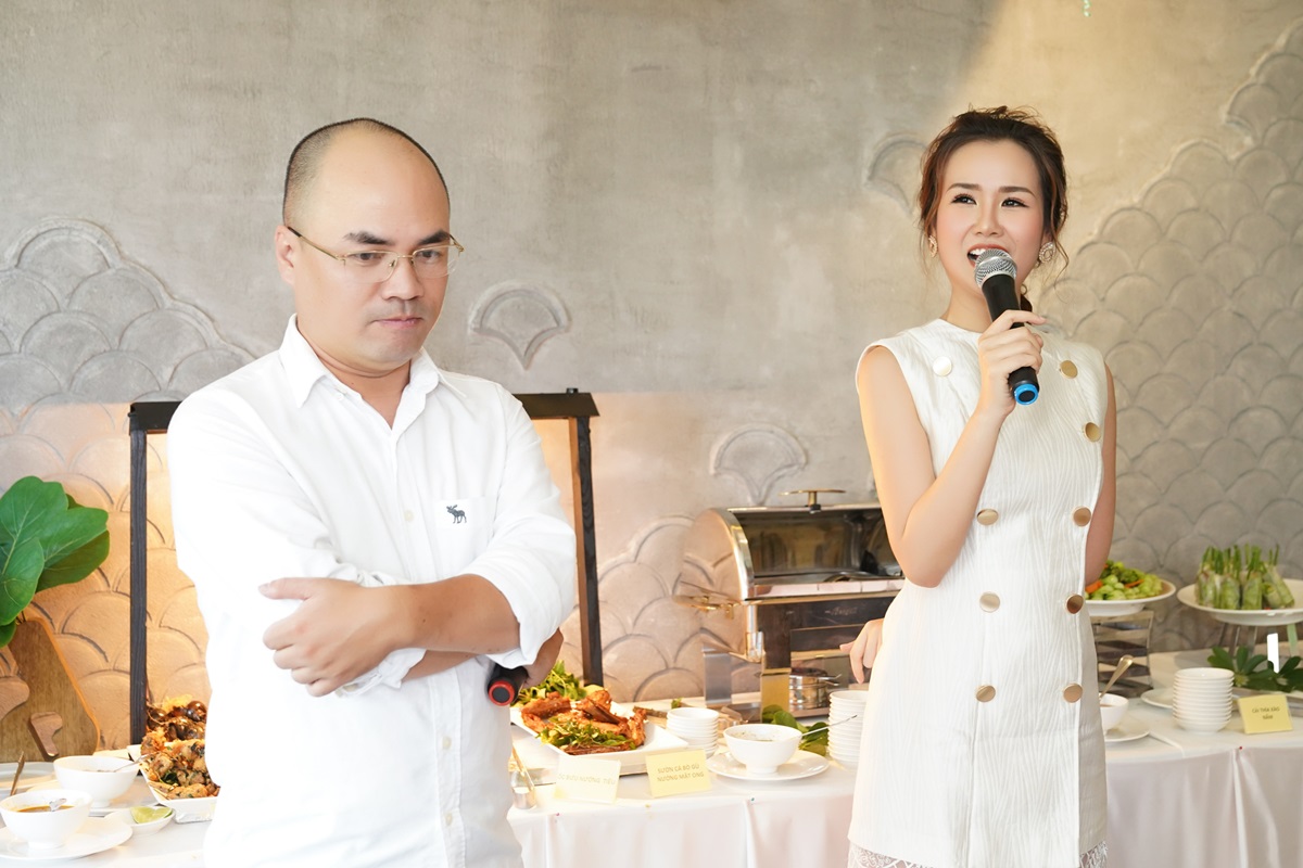 Võ Hạ Trâm: 'Không đi thi hát để lấy cúp quán quân'
