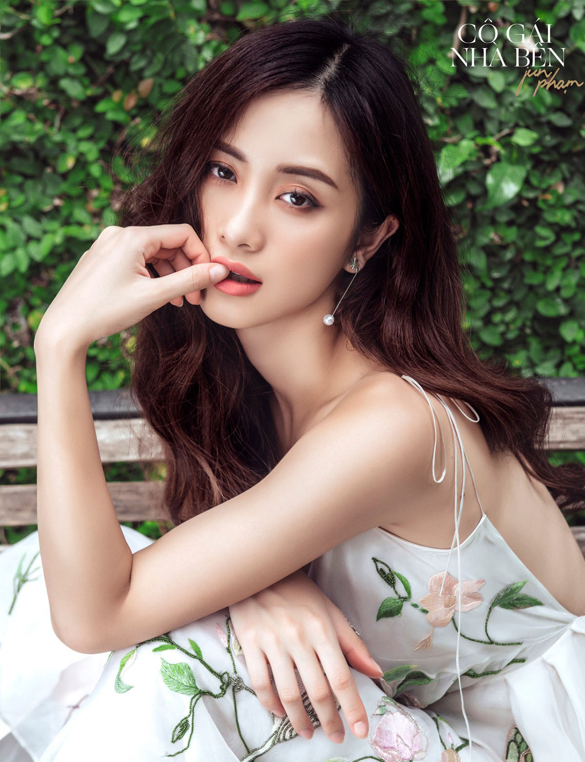 Jun Phạm - Jun Vũ quấn quýt không rời trong bộ ảnh ra mắt sản phẩm mới