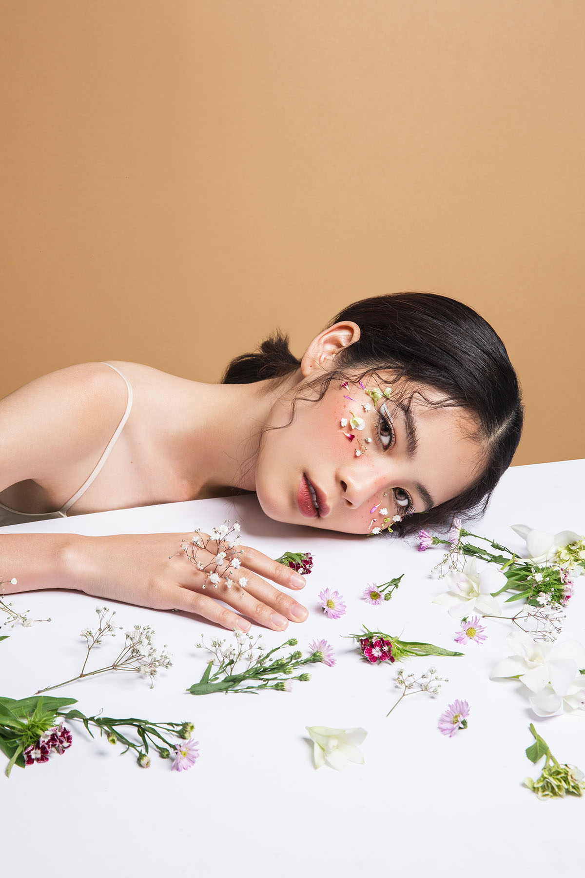 Nam Anh mất 14 giờ đồng hồ biến hóa 7 phong cách thời trang siêu ấn tượng