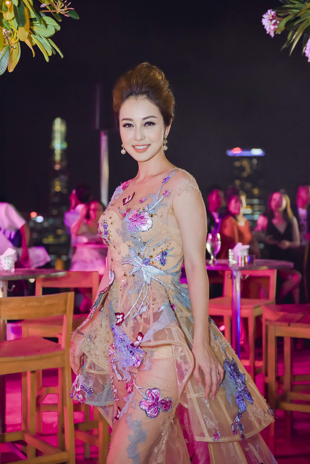 Bằng Kiều, Jennifer Phạm và dàn sao khủng 'đội mưa' mừng Hoa hậu Mỹ Vân ra mắt 'Ms. Vietnam New World 2018'