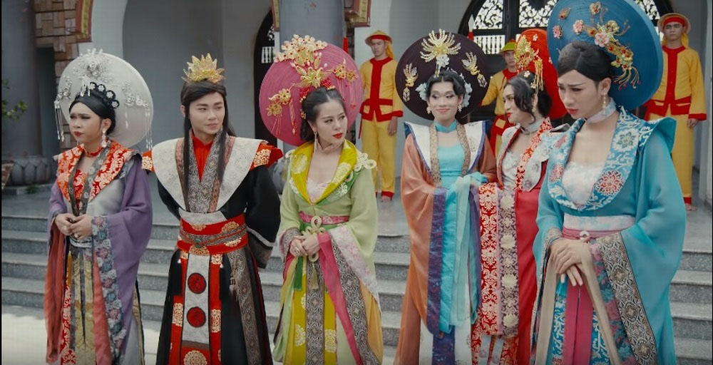 'Nam Phi Liên Hoàn Kế': Nam Thư bị ăn tát, té cầu, đuổi ra khỏi hậu cung