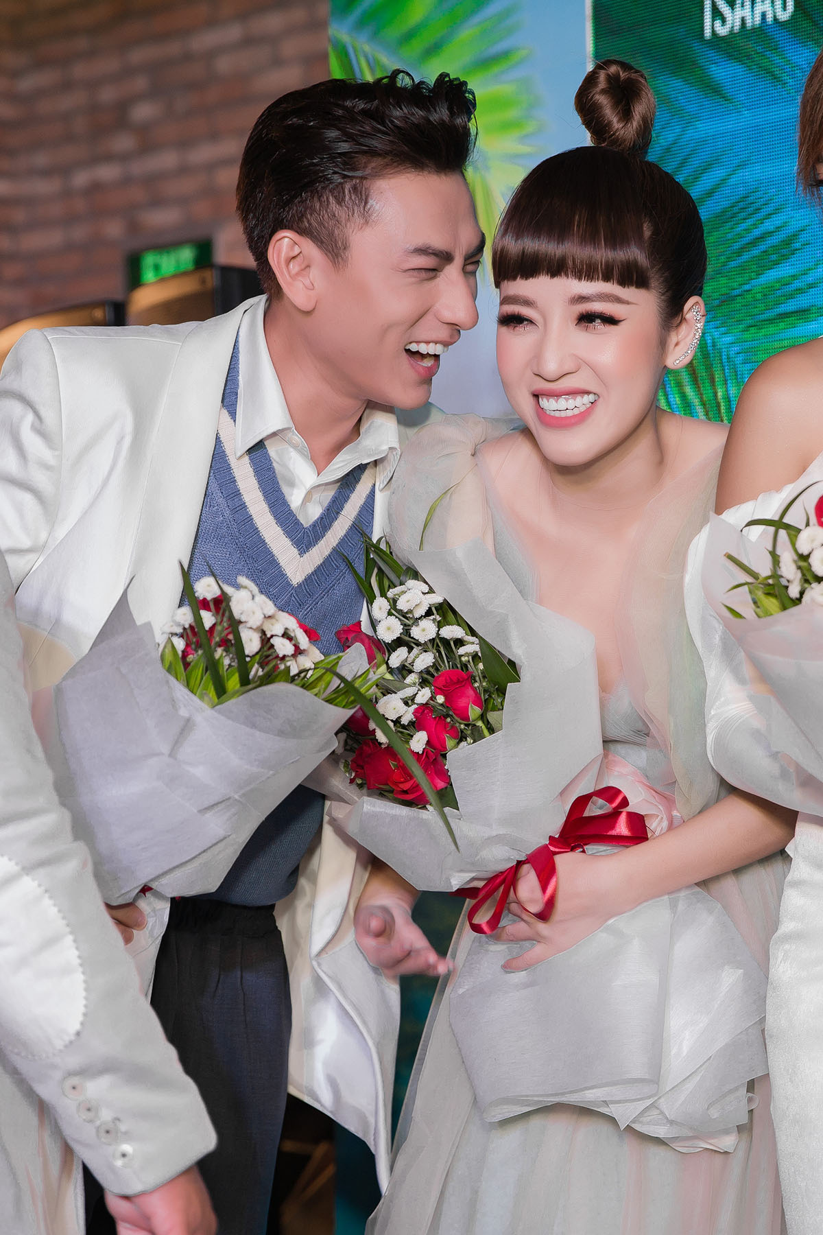 10 khoảnh khắc siêu đáng yêu của Puka khi để mái ngố, tóc búi củ tỏi