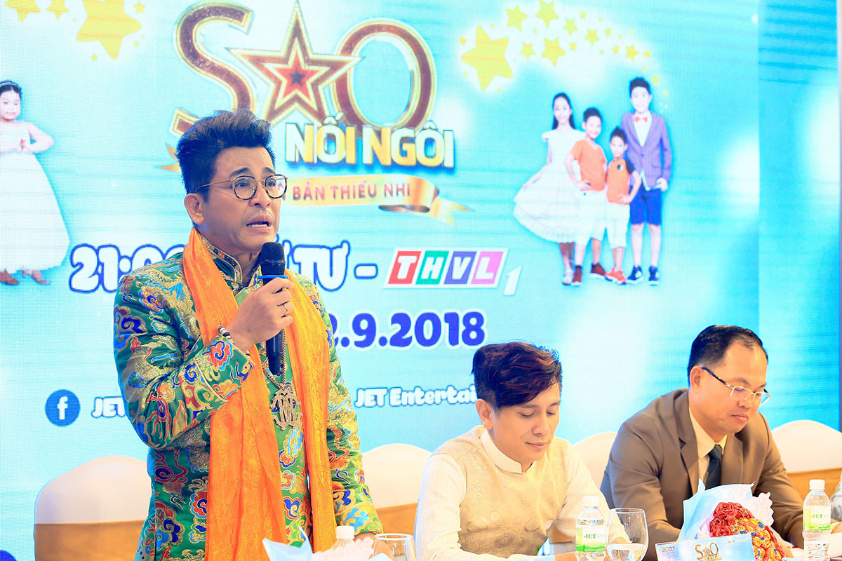 Xúc động khi Hồng Vân khóc nhớ cố nghệ sĩ Khánh Nam trong họp báo 'Sao Nối Ngôi Nhí'