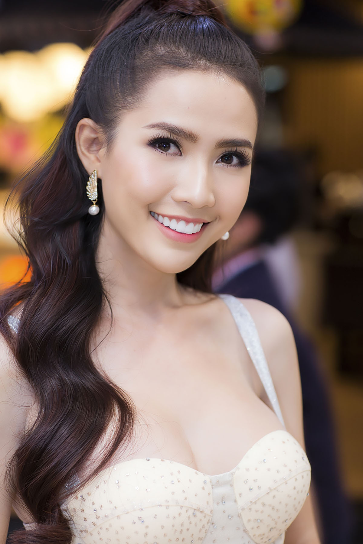 Hoa hậu Phan Thị Mơ: ‘Tôi không xem vương miện hoa hậu là trang sức’
