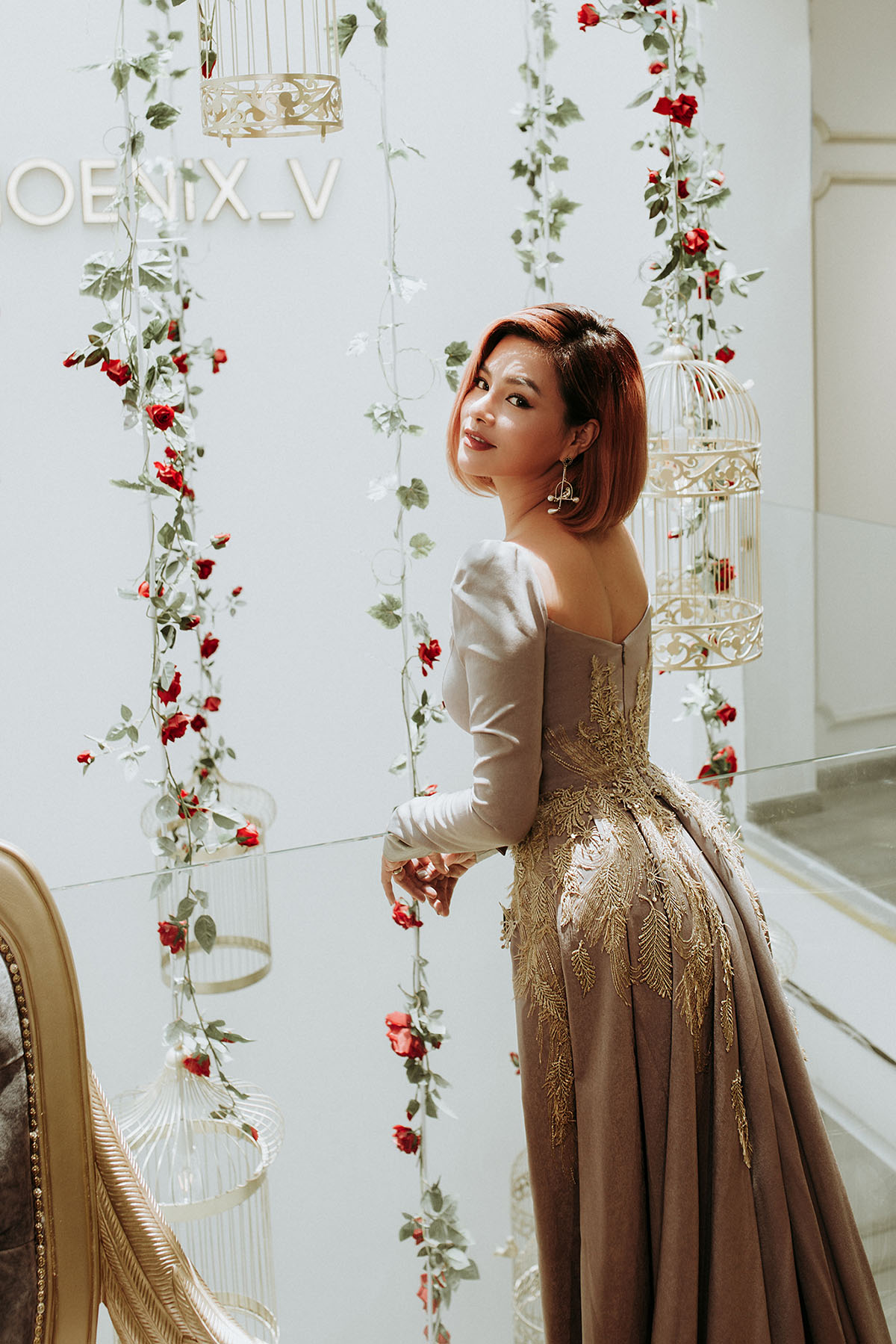 Vũ Thu Phương gợi cảm trong không gian 'tổ Phượng Hoàng' sắp khai trương