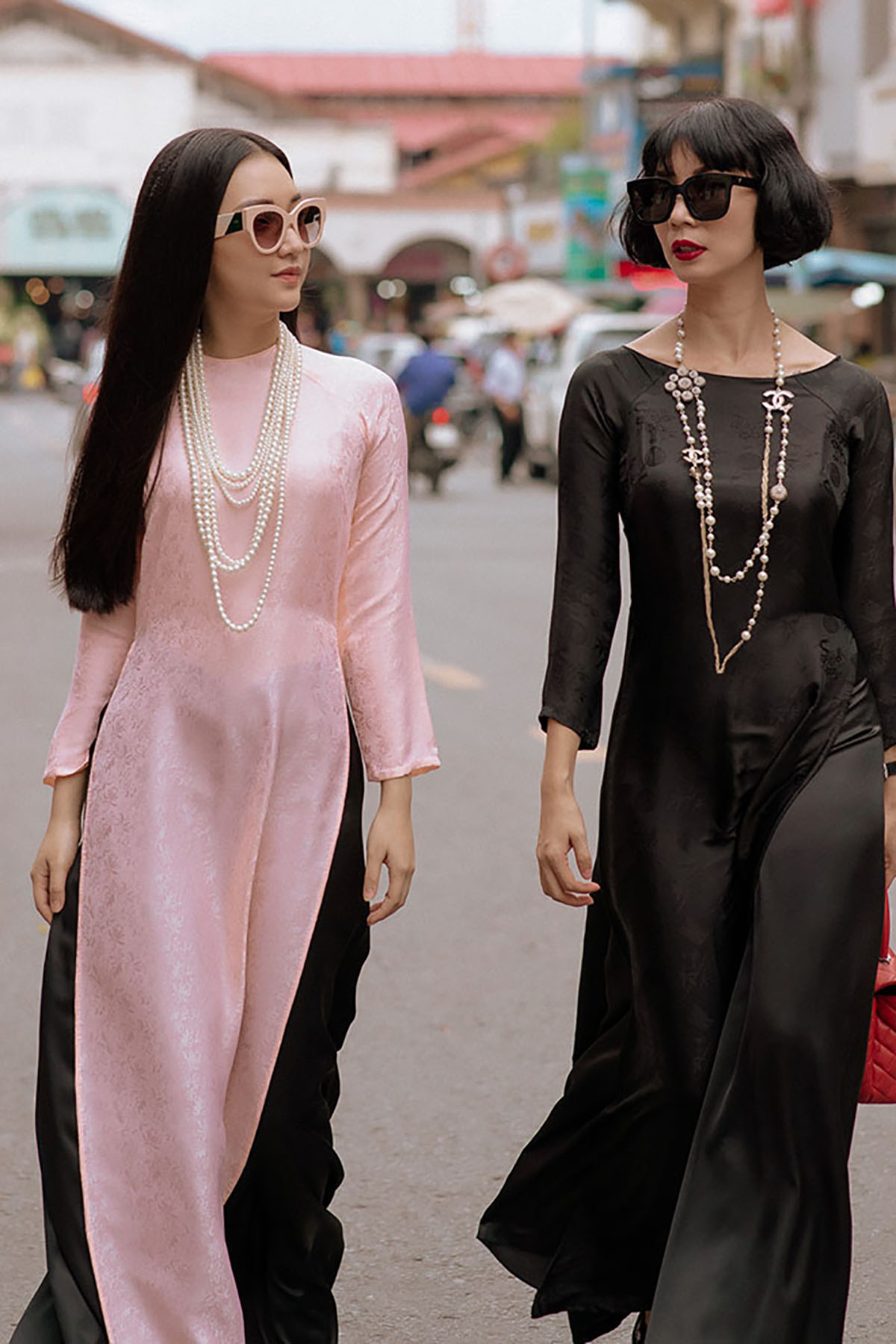 Nàng thơ xứ Huế Ngọc Trân được siêu mẫu Xuân Lan về dạy catwalk ngay tại tiệm áo dài