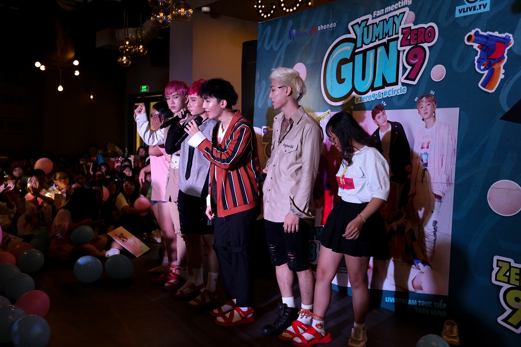 Zero 9 “quẩy hết mình” cùng các fan tại buổi Fan Meeting đầu tiên.