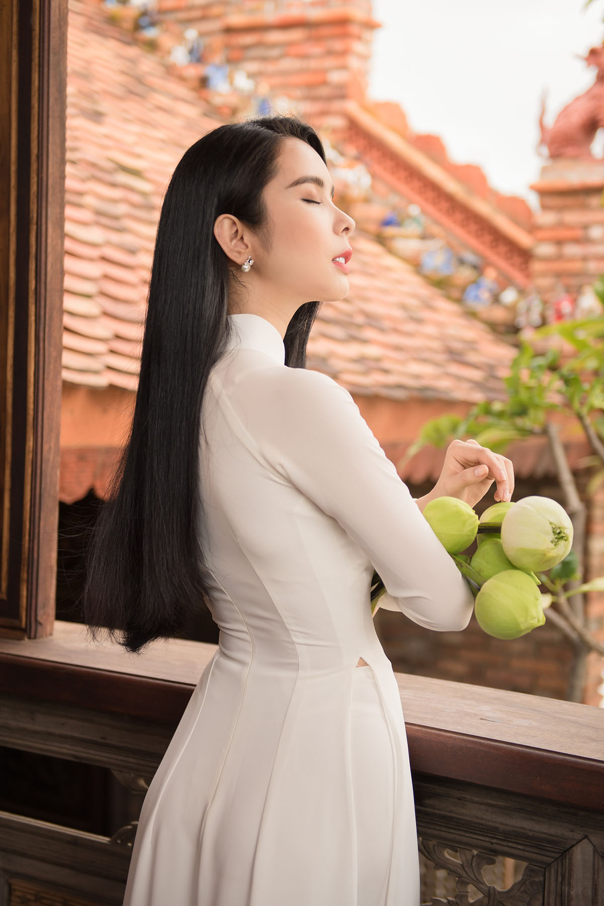 Á khôi Huỳnh Vy: Từng đi giúp việc để kiếm tiền đóng học phí