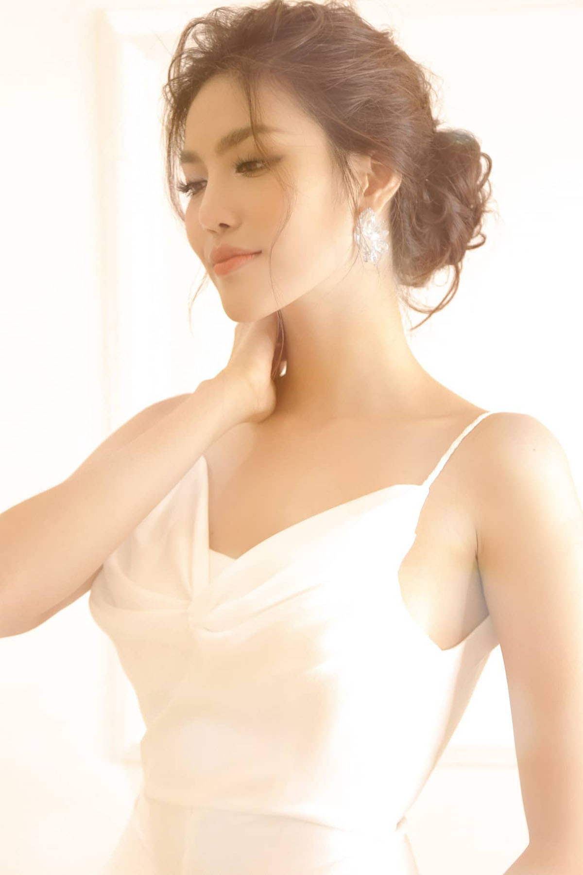Hé lộ 3 mẫu thiết kế váy cưới lộng lẫy cho Lan Khuê trong ngày cưới