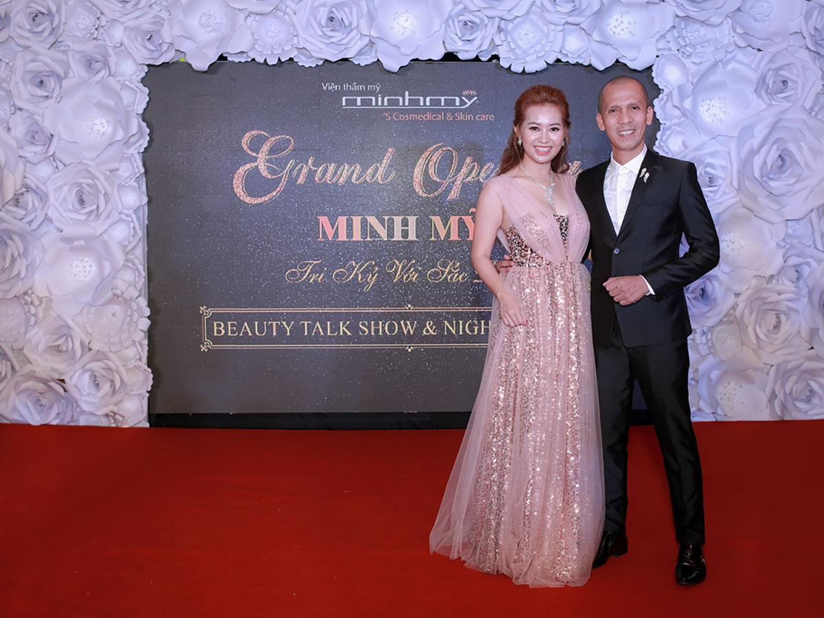 Hà Thuý Anh, Kiều Oanh chúc mừng NTK Minh Mỹ khai trương Viện thẩm mỹ chuẩn 5 sao