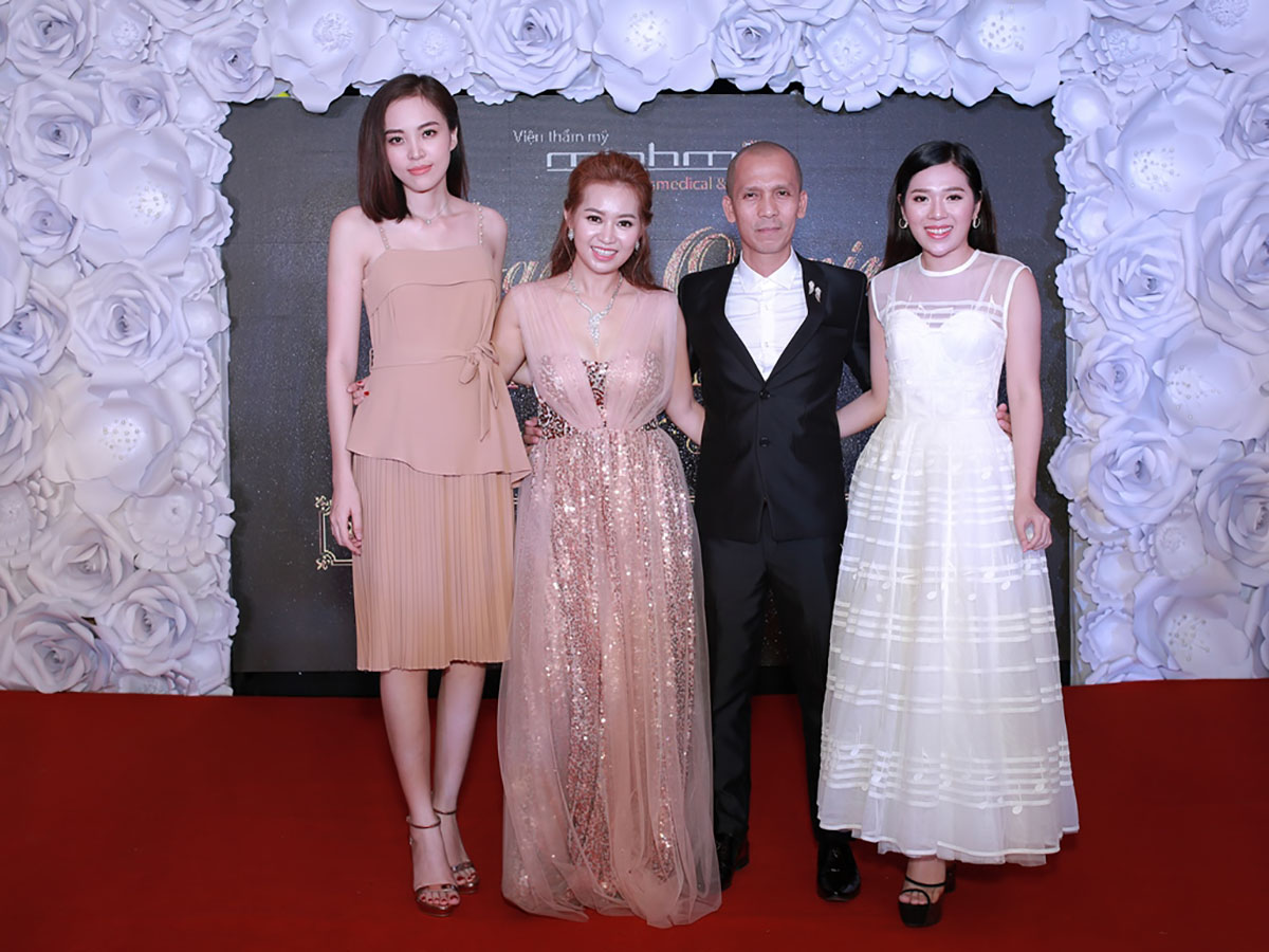 Hà Thuý Anh, Kiều Oanh chúc mừng NTK Minh Mỹ khai trương Viện thẩm mỹ chuẩn 5 sao