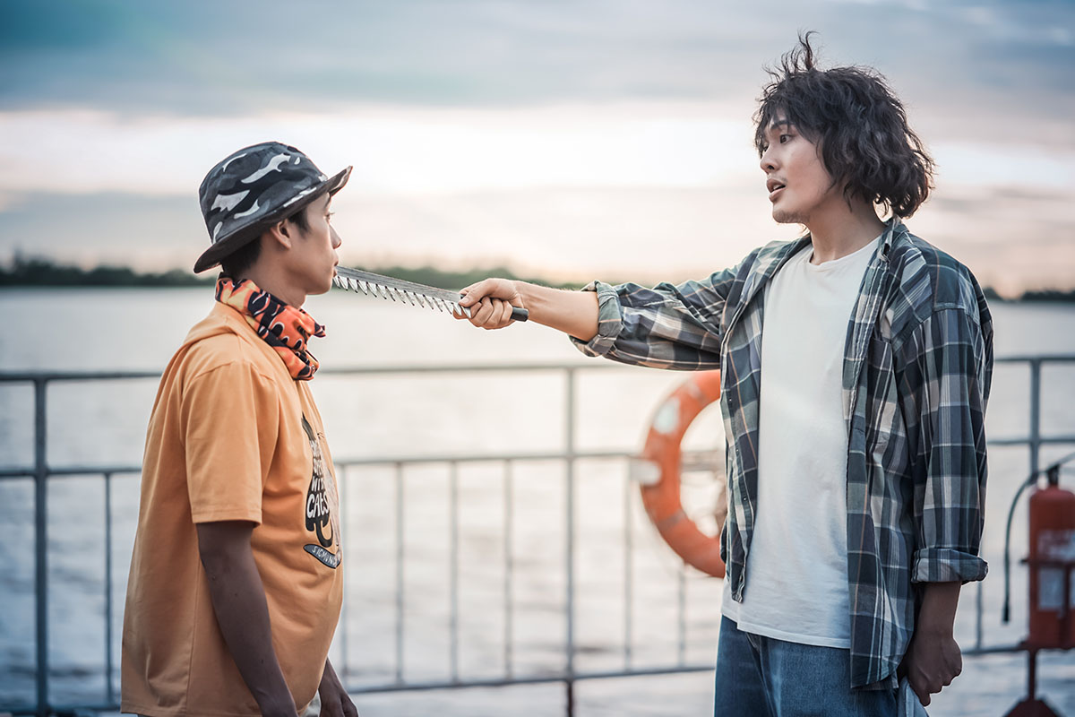 Trailer 'Tay buôn, buông tay?' khiến khán giả khóc cười cùng các nhân vật
