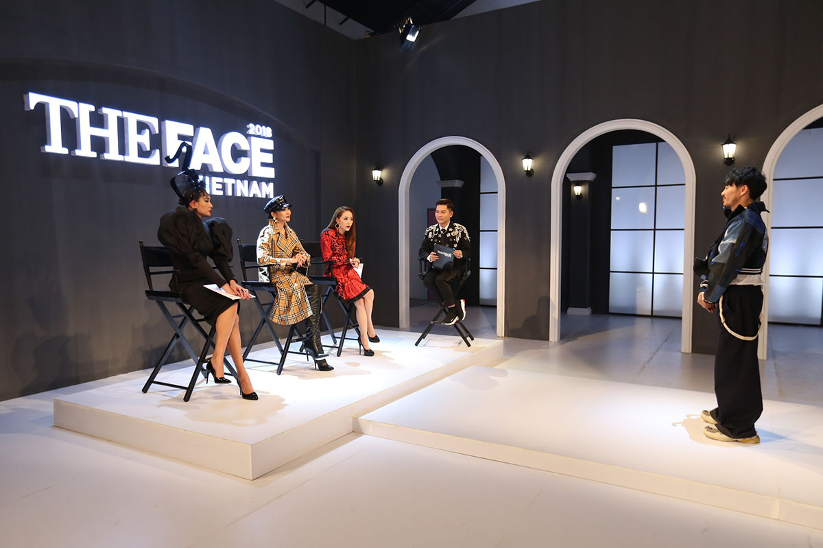 Thanh Hằng – Minh Hằng dùng nhan sắc thuyết phục, quyến rũ Trương Thanh Long trong 'The Face Vietnam 2018'