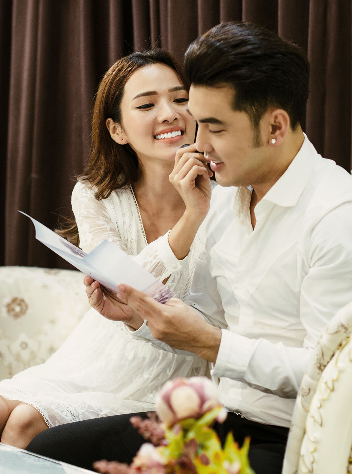 Sát ngày cưới, Ưng Hoàng Phúc - Kim Cương lộ thiệp cưới siêu chất 