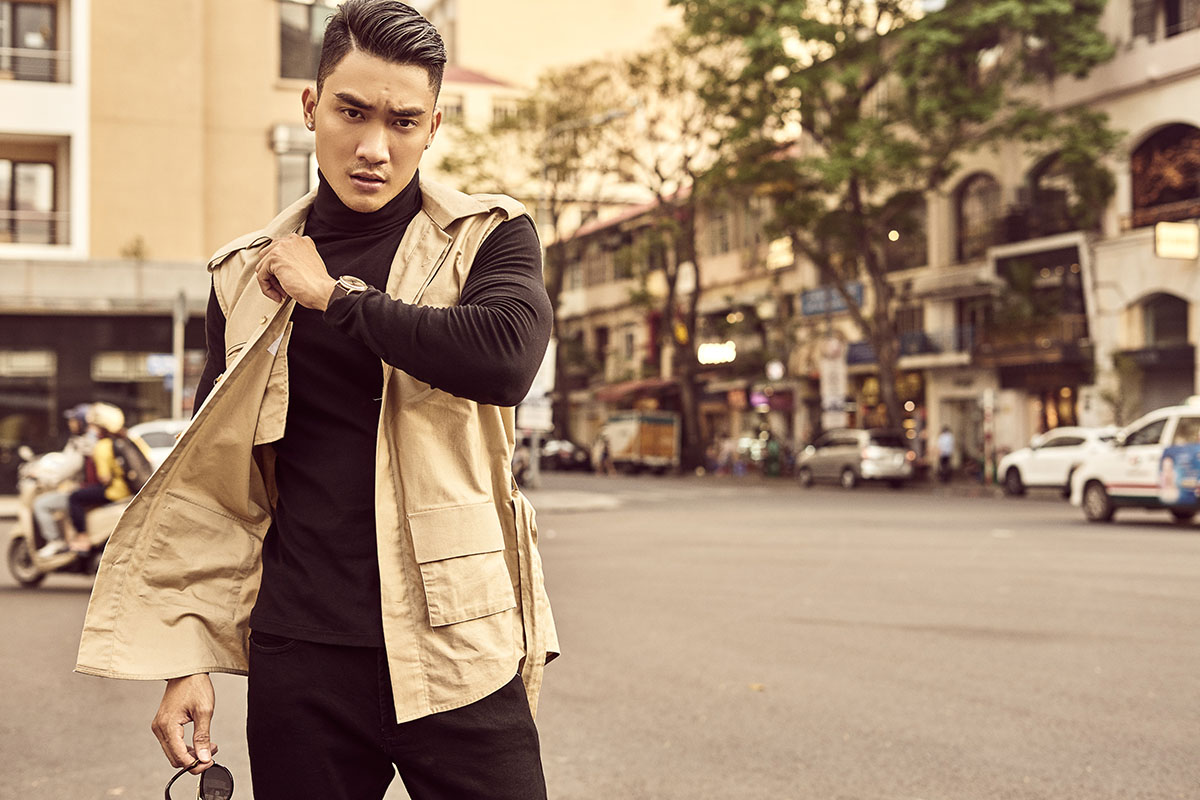 Xuống phố với thần thái lạnh lùng, Nam vương Lương Gia Huy khiến fan 'xiêu lòng' vì quá đẹp trai