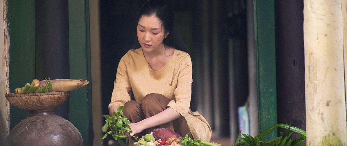 Thùy Chi trở lại âm nhạc bằng ca khúc Hồ Hoài Anh sáng tác tặng 'Nàng thơ xứ Huế'
