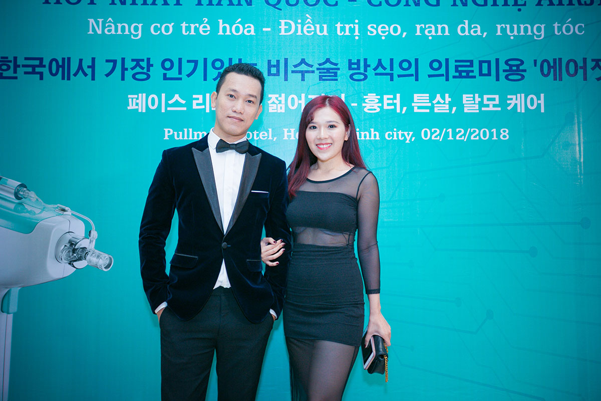 Phương pháp làm đẹp khiến hàng loạt sao Việt mê mẩn gây sốt khi có mặt tại Việt Nam