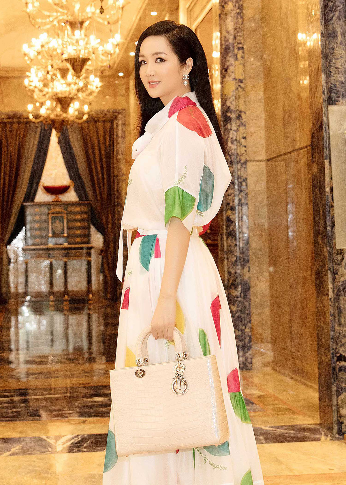 Jennifer Phạm – Giáng My: 'Kẻ tám lạng, người nửa cân' khi mặc chung thiết kế
