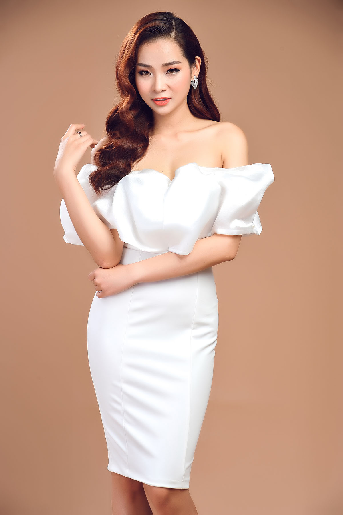 Bà mẹ một con Ngọc Trúc quyết tâm chinh phục vương miện 'Người mẫu Quý bà 2018'