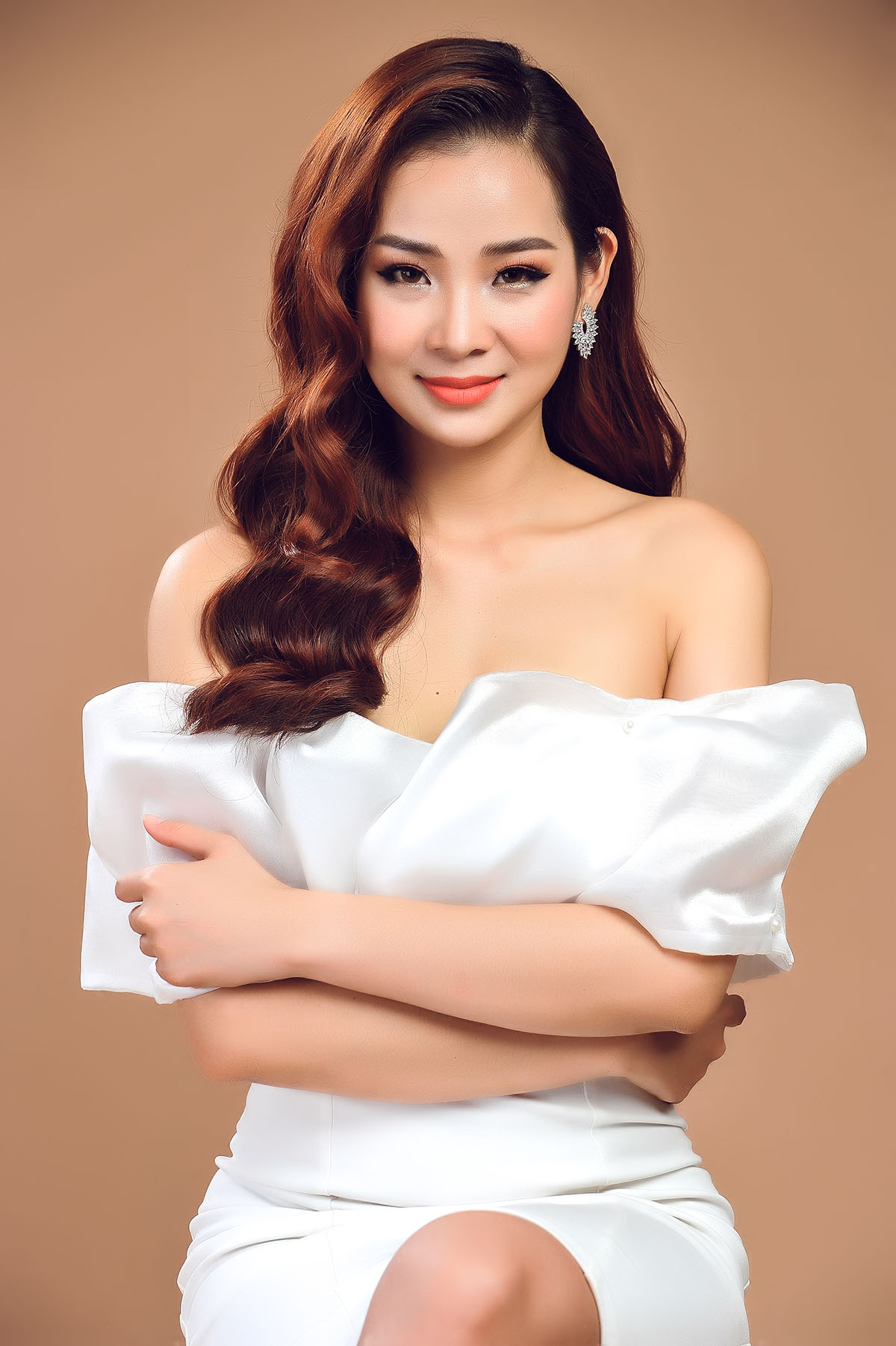 Bà mẹ một con Ngọc Trúc quyết tâm chinh phục vương miện 'Người mẫu Quý bà 2018'