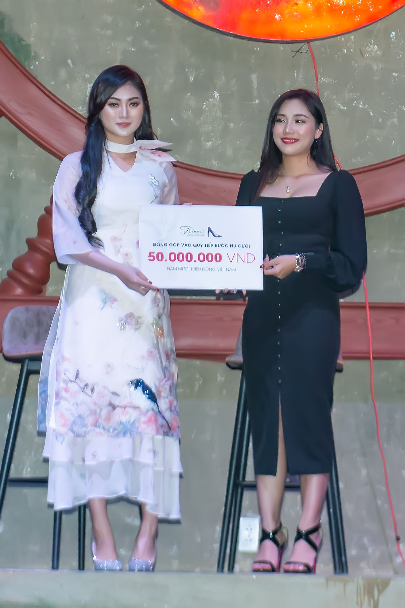 Giày cao gót Trinnie ra mắt quỹ 'Tiếp Bước Nụ Cười' chu cấp chi phí cho trẻ em nghèo