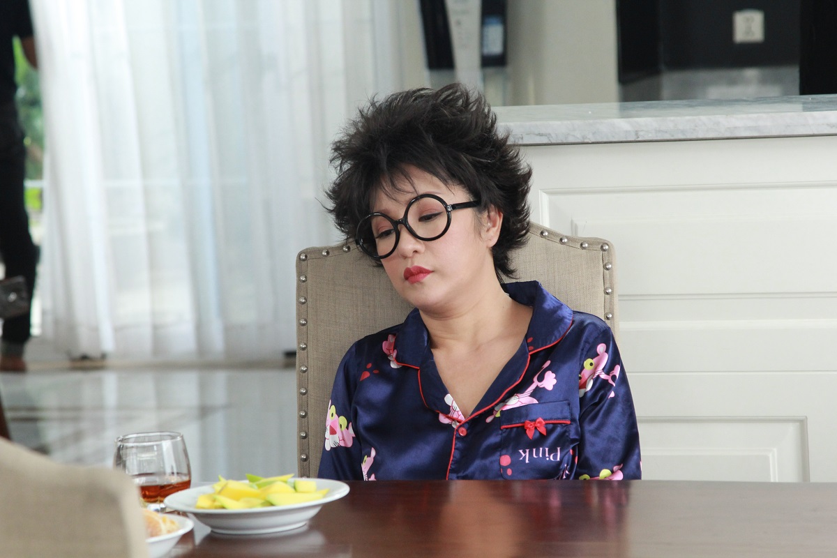 Hồng Vân lập tức về Việt Nam khi nghe Thúy Nga báo 'tin dữ'