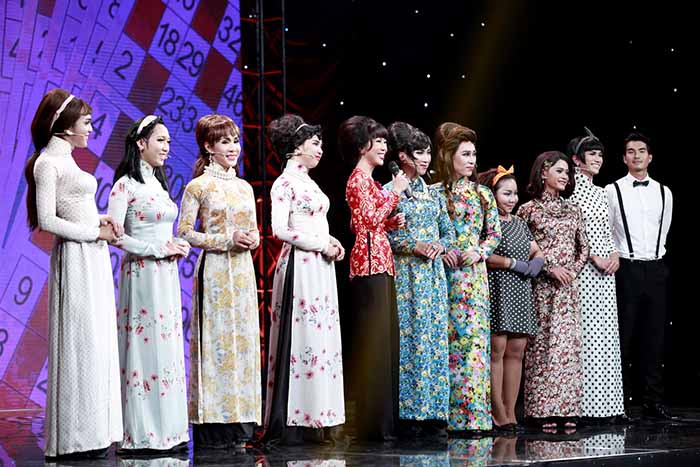 'Lô tô show – Gánh hát ngàn hoa' càng về đích càng xúc động, lấy nước mắt khán giả