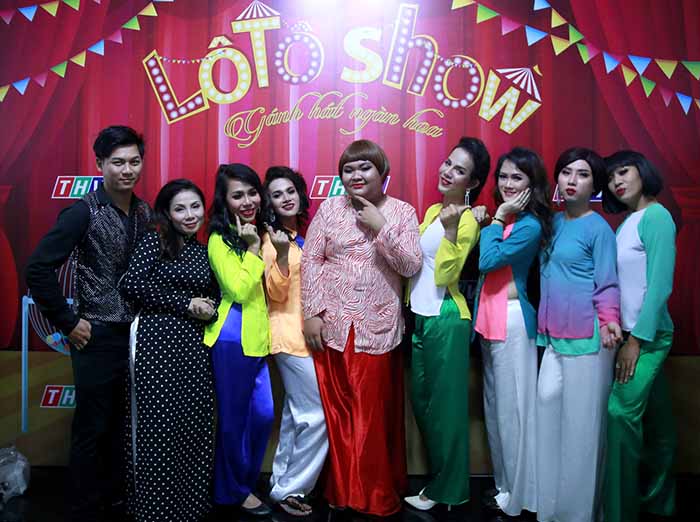 'Lô tô show – Gánh hát ngàn hoa' càng về đích càng xúc động, lấy nước mắt khán giả