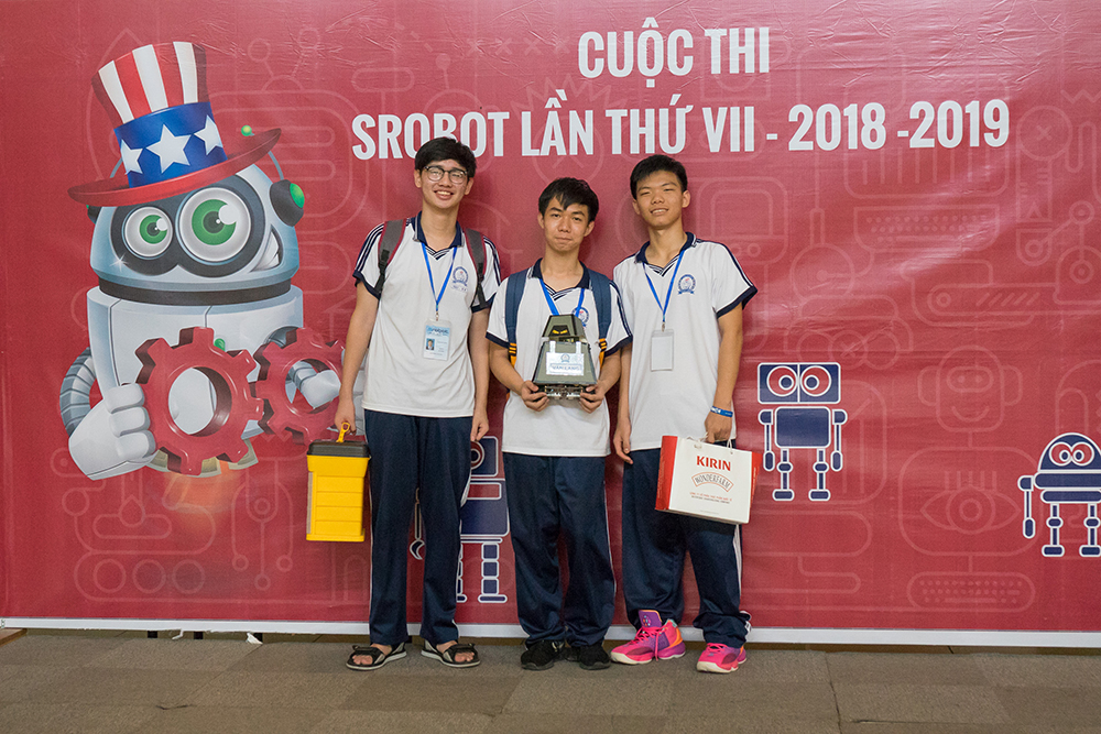 Chung kết SRobot 2019: Ngưỡng mộ trước sự sáng tạo của các tài năng trẻ