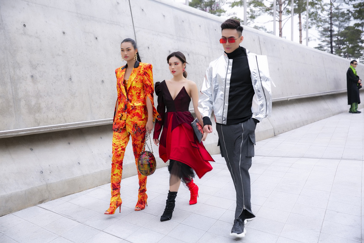 Mạc Trung Kiên, Quỳnh Anh, Trâm Anh street style nổi bật thu hút ống kính truyền thông Hàn Quốc