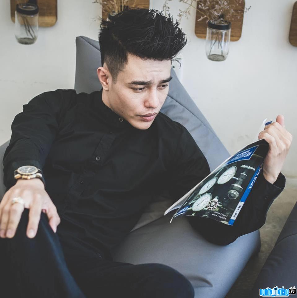 Lê Dương Bảo Lâm: 'Làm nghệ thuật khó sống, tôi phải live stream kiếm thêm'