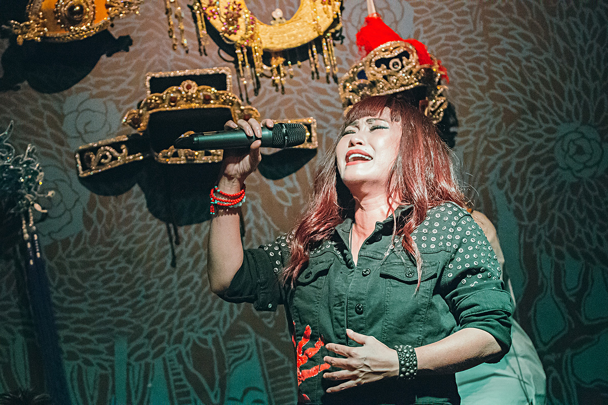 Phương Thanh xúc động vì sau 20 năm, khán giả vẫn yêu mến cô nhiều như thế này