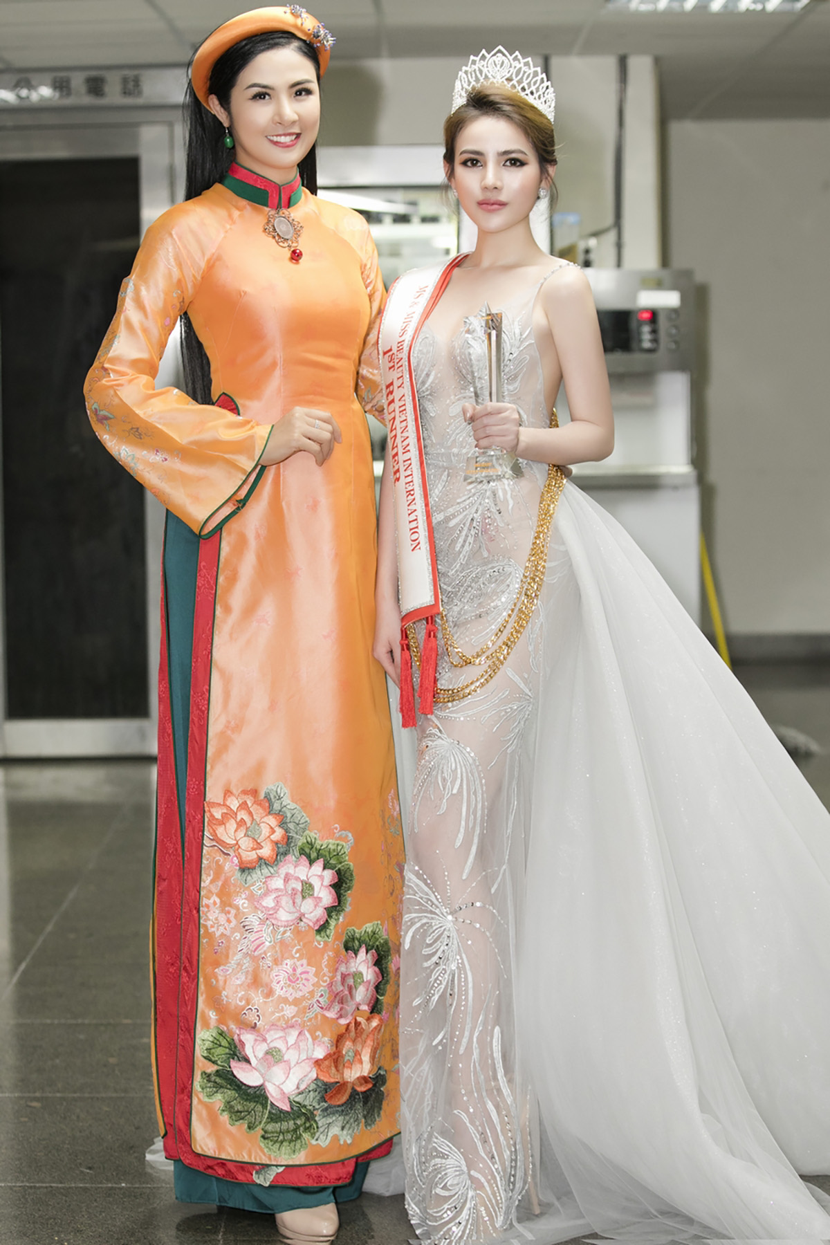 Thủy Tiên, con gái Hữu Tiến xinh đẹp như công chúa khi lên ngôi Á hậu