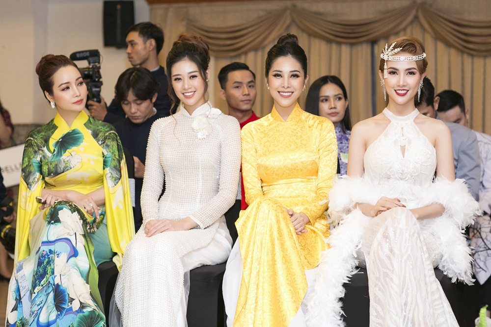 Hoá ‘nữ hoàng băng giá’, Phan Thị Mơ gây sốc khi đeo nhẫn 5,5 tỷ đồng đi sự kiện