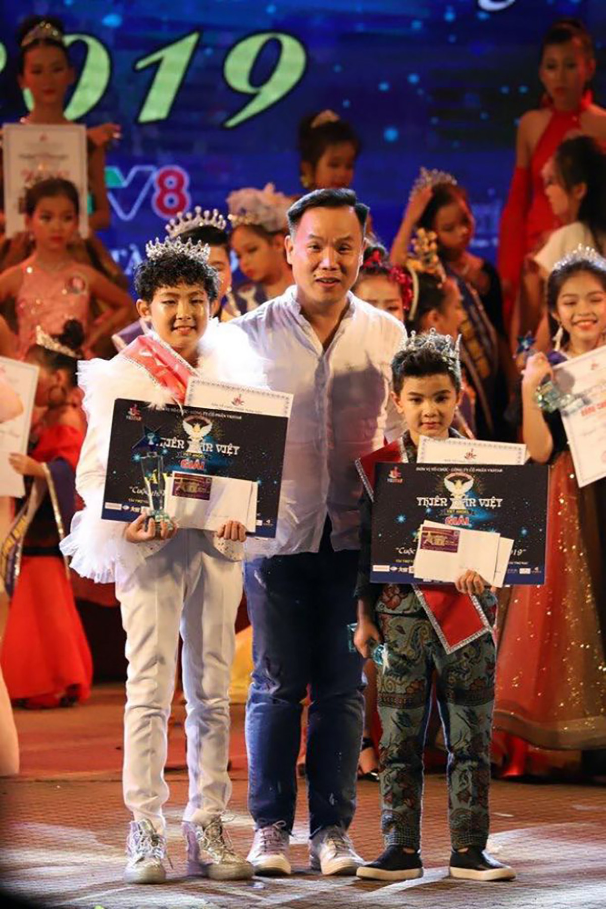 NTK Việt Hùng tìm kiếm thiên tài nhí 'Thiên thần Việt 2019'