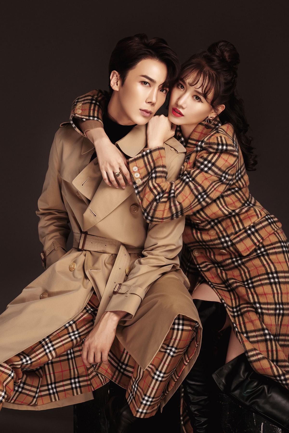 'Ganh tỵ' khi Hari Won ôm thân thiết với Park Jung Min - thành viên của nhóm nhạc SS501