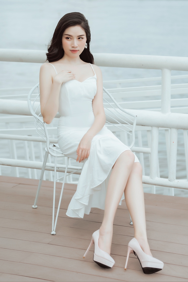 Elegant Women - dòng thời trang cho những cô nàng thanh lịch