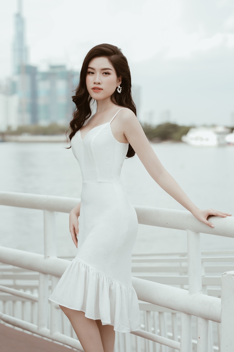 Elegant Women - dòng thời trang cho những cô nàng thanh lịch