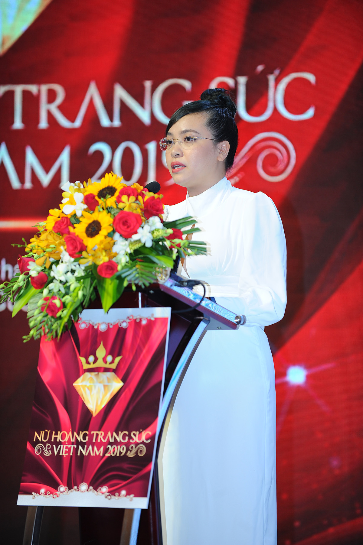 Đạo diễn Lê Hoàng khẳng định ngồi ghế nóng cuộc thi nhan sắc không phải vì cát-xê