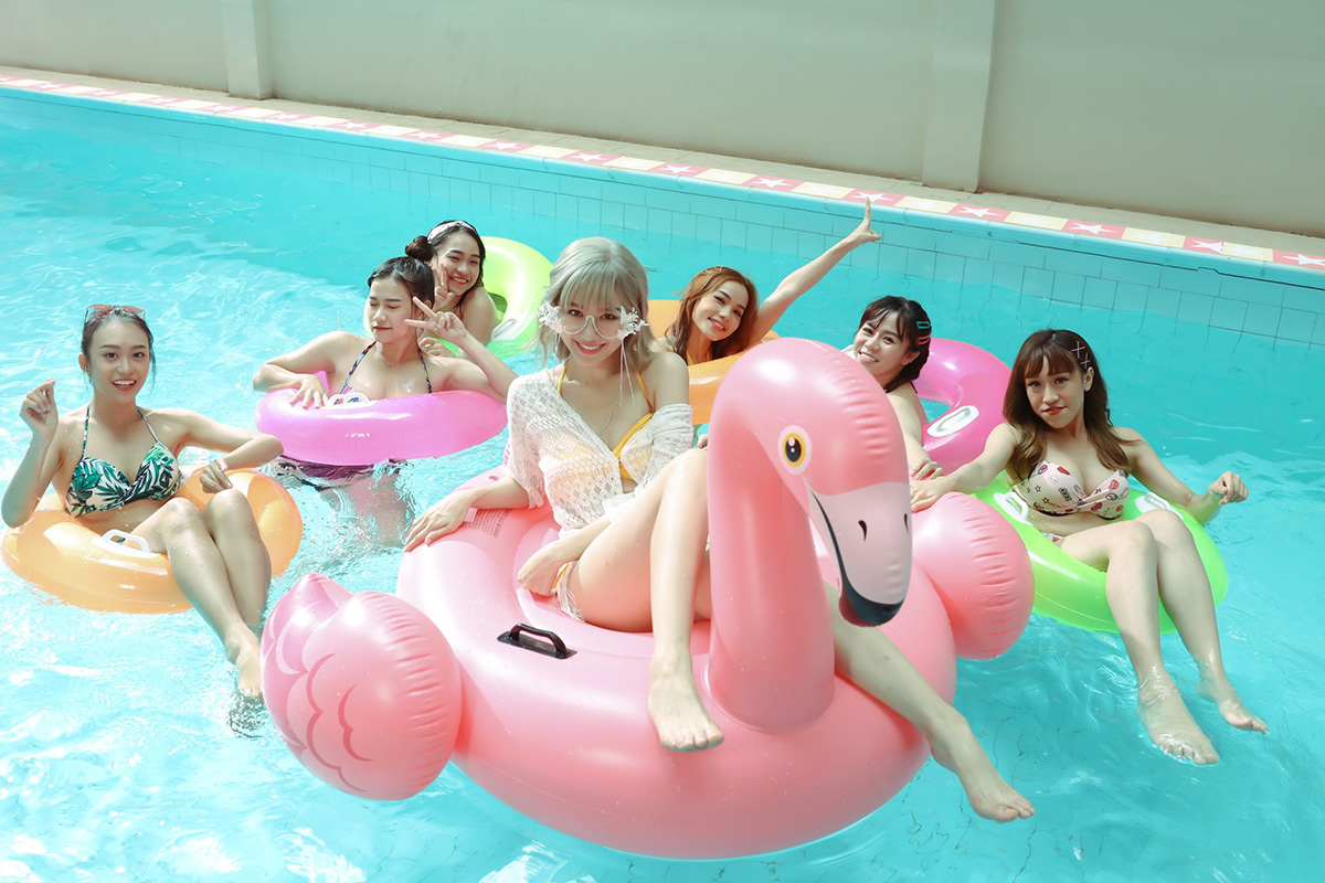 Hari Won tung teaser 15 giây, hé lộ hình ảnh 'nóng bỏng mắt' với bikini