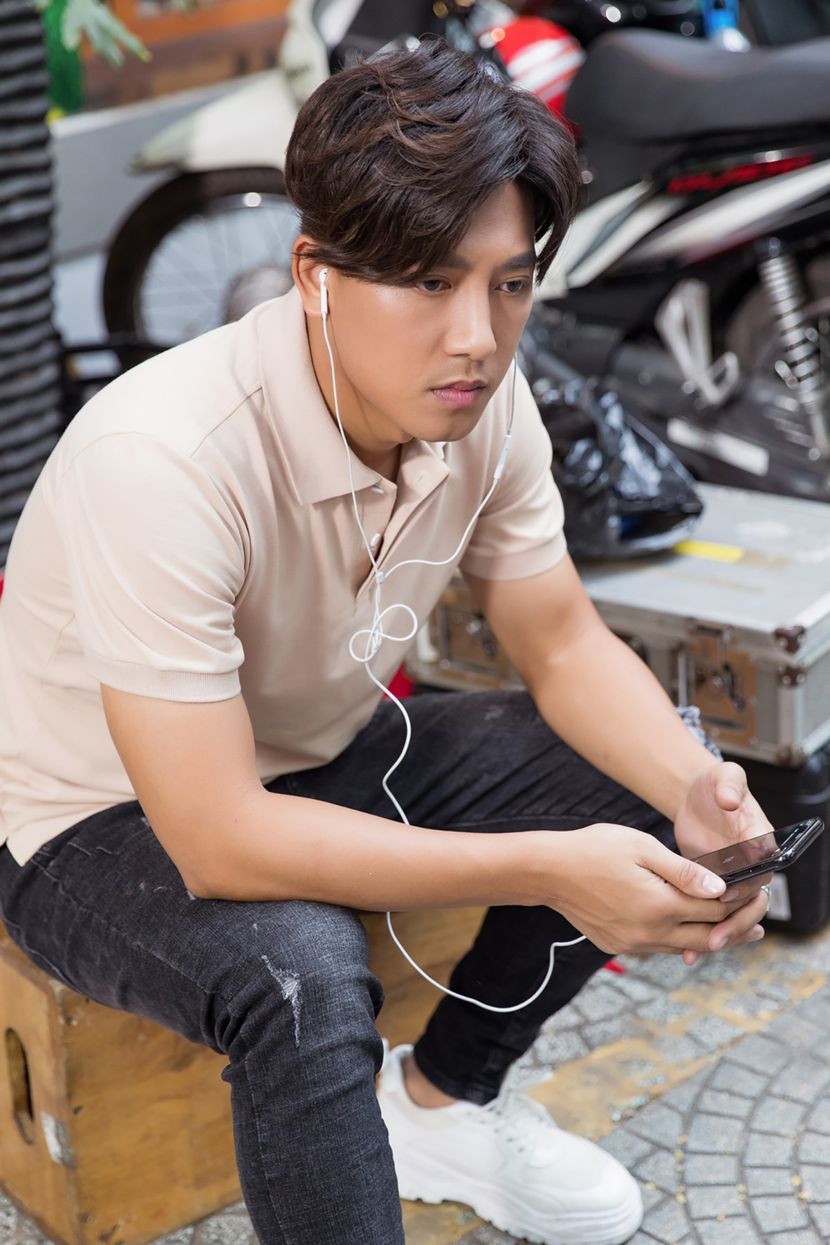 Châu Khải Phong bị 'cắm sừng' đau đớn vì yêu sai người
