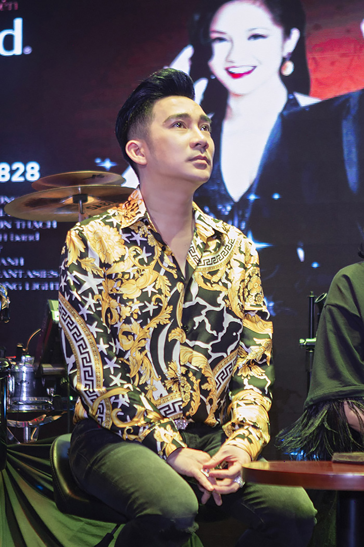 Quang Hà từng định bán nhà để trả nợ sau vụ cháy sân khấu