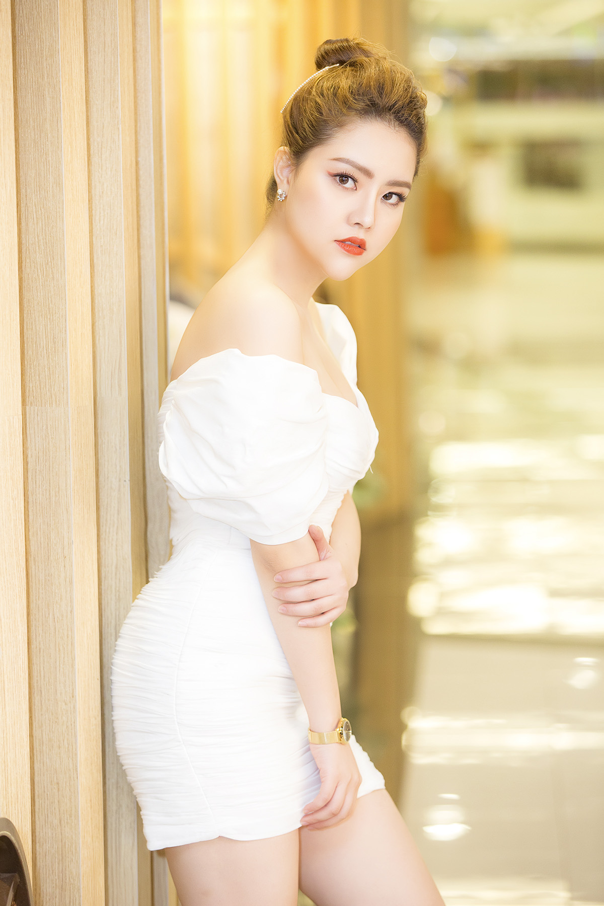 Chị em song sinh Bảo Anh – Bảo Trân khoe vóc dáng gợi cảm tại sự kiện