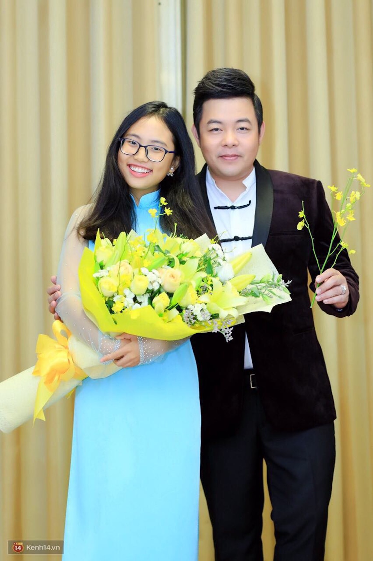 Phương Mỹ Chi xác nhận rời công ty của ba nuôi Quang Lê